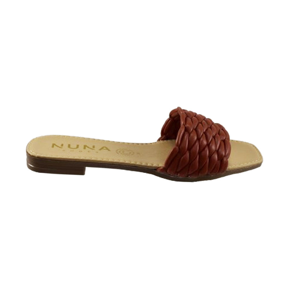 Ariana Camel