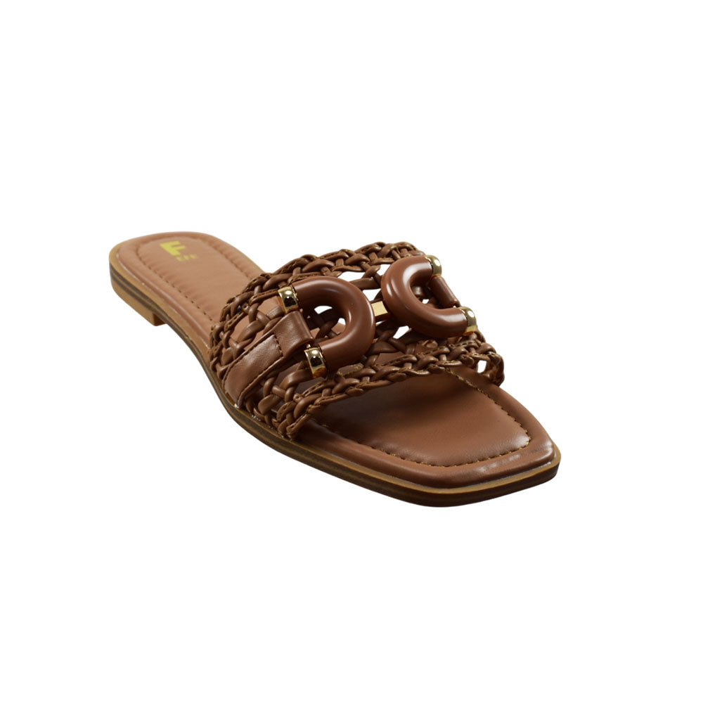 Zoe Camel