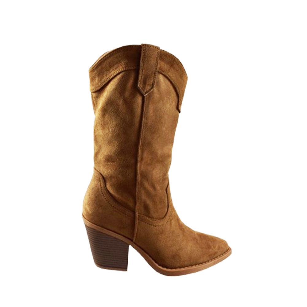 Daisy Camel